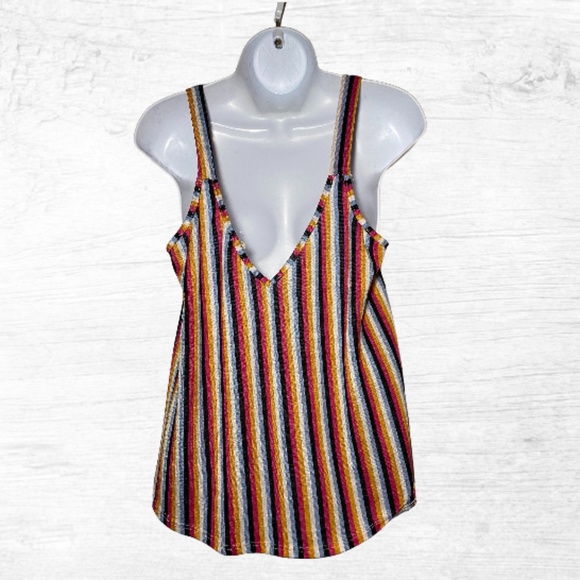 ➕Sleeveless Striped Tee - Picture 2 of 2